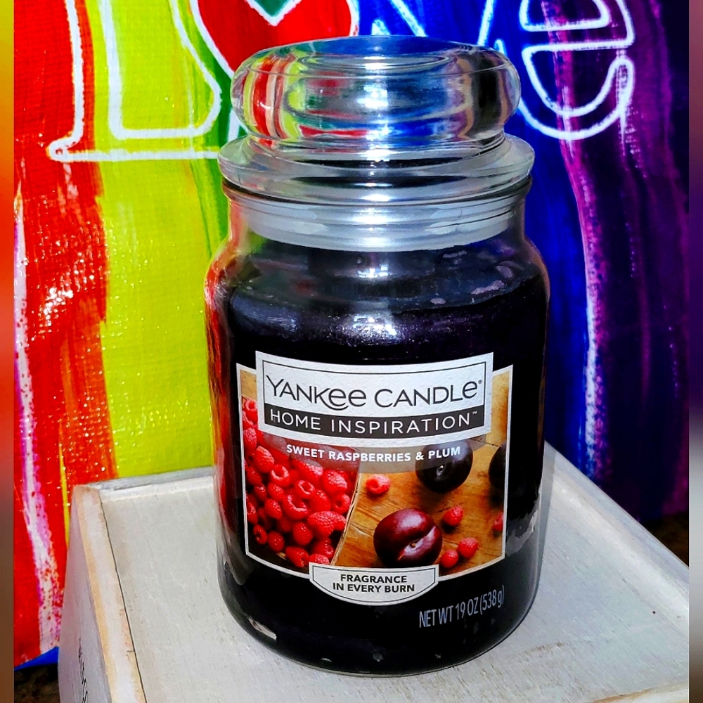 Yankee Candle Sweet Raspberries & Plum 19 oz. • New •
